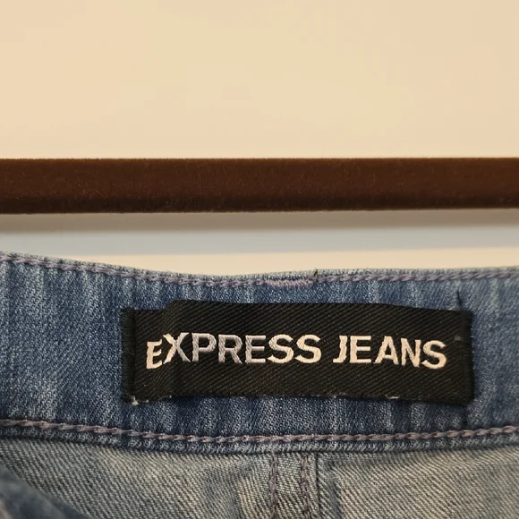 Express Light Blue Jean Shorts. Size 00 - Picture 5 of 13
